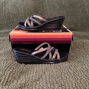 Sketcher's Wedge Sandal Black Strappy Size 9